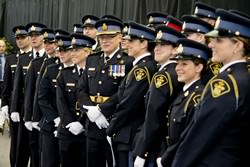 Hommage aux femmes des services policiers